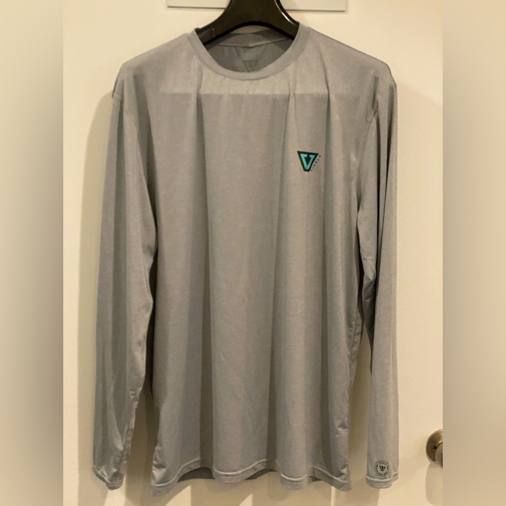 Vissla long sleeve Sun shirt size Large